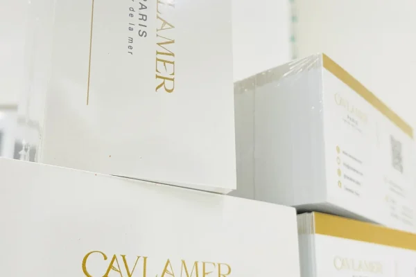 Business Cards — business cards #557 Luxury business cards with gold foil accents for Business Cards service.