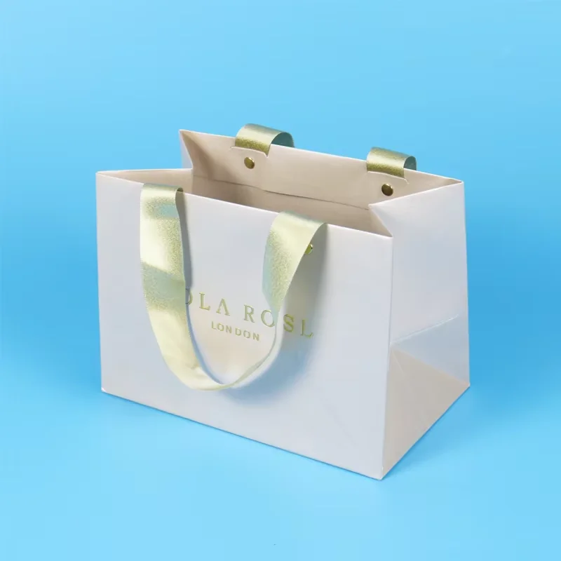 Custom luxury shopping bag with hot stamp logo