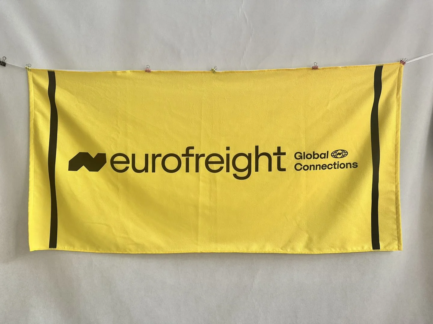 Yellow banner with Eurofreight logo, ideal for promotional use.